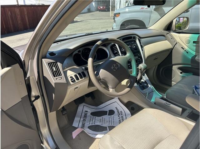 used 2006 Toyota Highlander car, priced at $8,995
