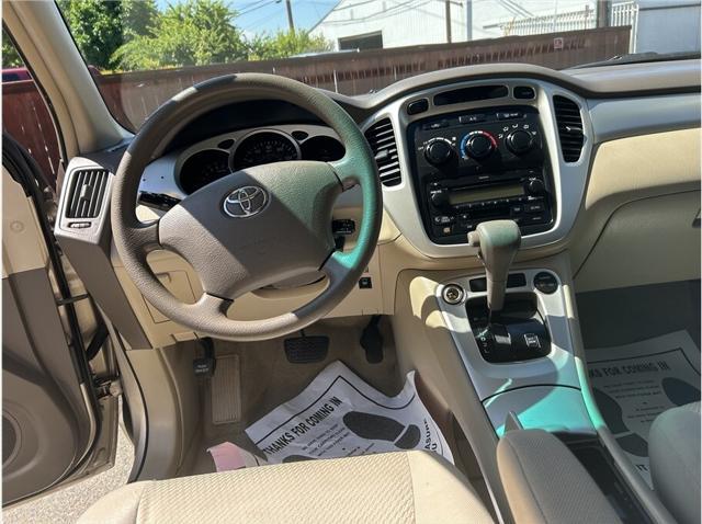 used 2006 Toyota Highlander car, priced at $8,995