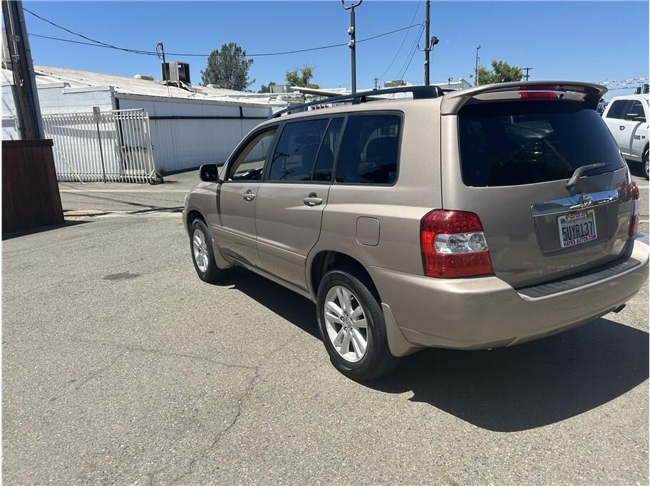 used 2006 Toyota Highlander Hybrid car, priced at $7,995