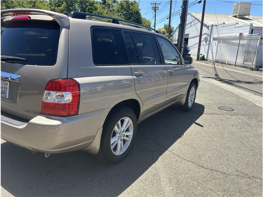 used 2006 Toyota Highlander Hybrid car, priced at $7,995