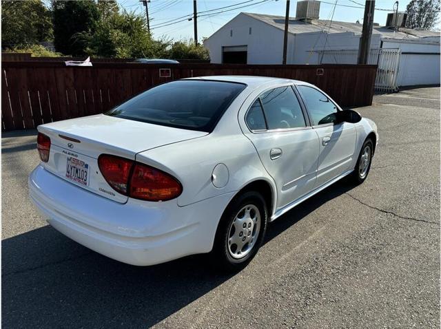 used 2002 Oldsmobile Alero car, priced at $5,995