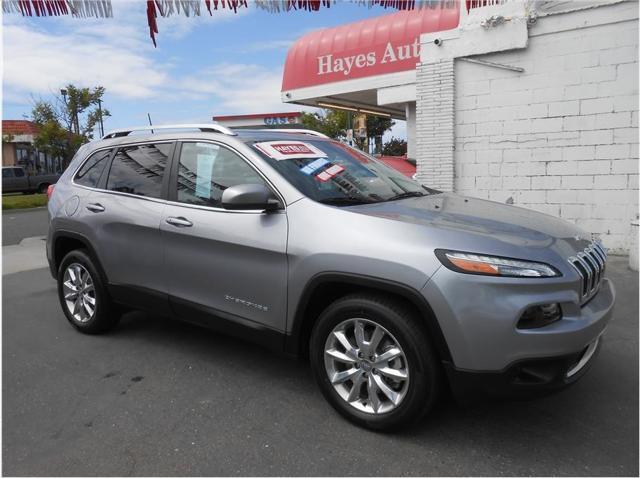 used 2016 Jeep Cherokee car, priced at $17,495