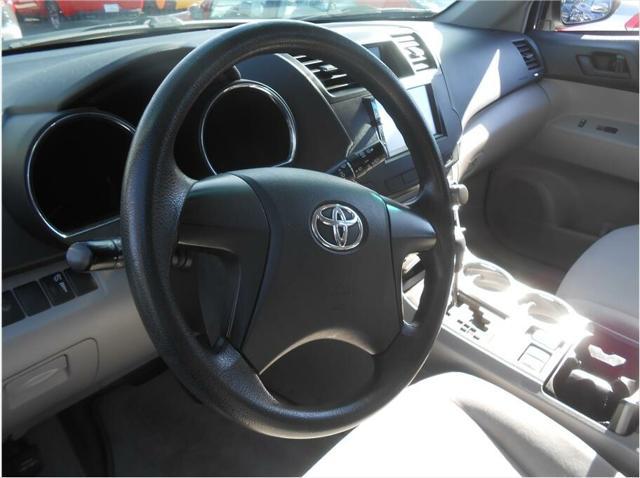 used 2010 Toyota Highlander car, priced at $8,800