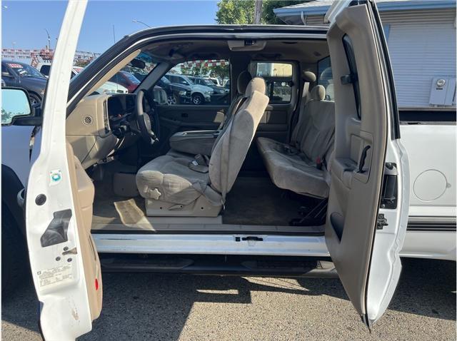 used 2001 Chevrolet Silverado 2500 car, priced at $5,995