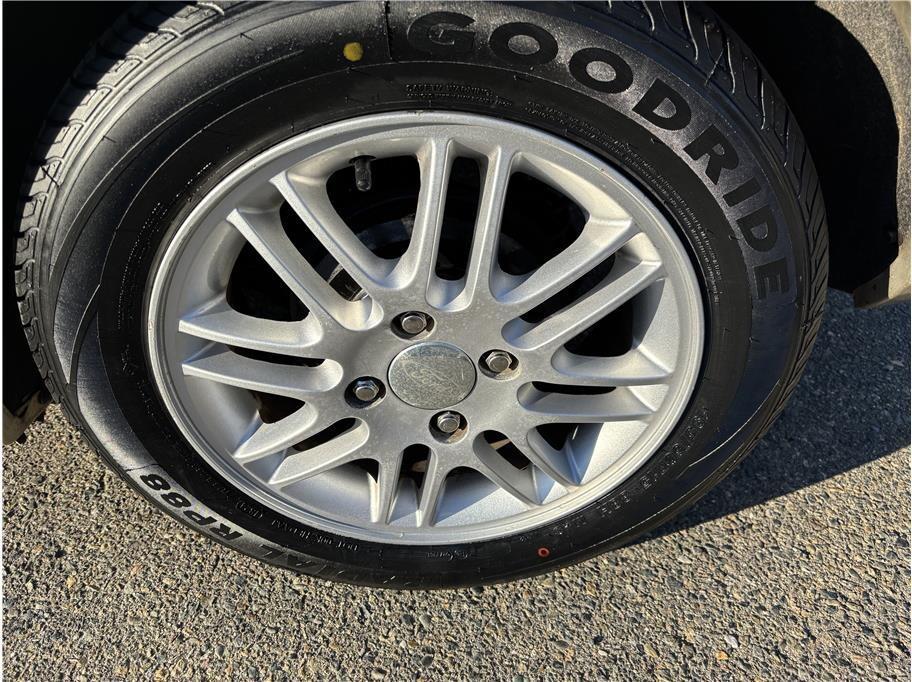 used 2000 Ford Focus car, priced at $4,995