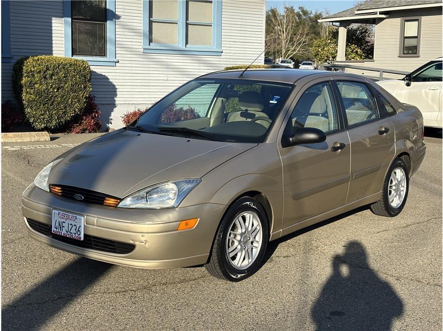 used 2000 Ford Focus car, priced at $4,995