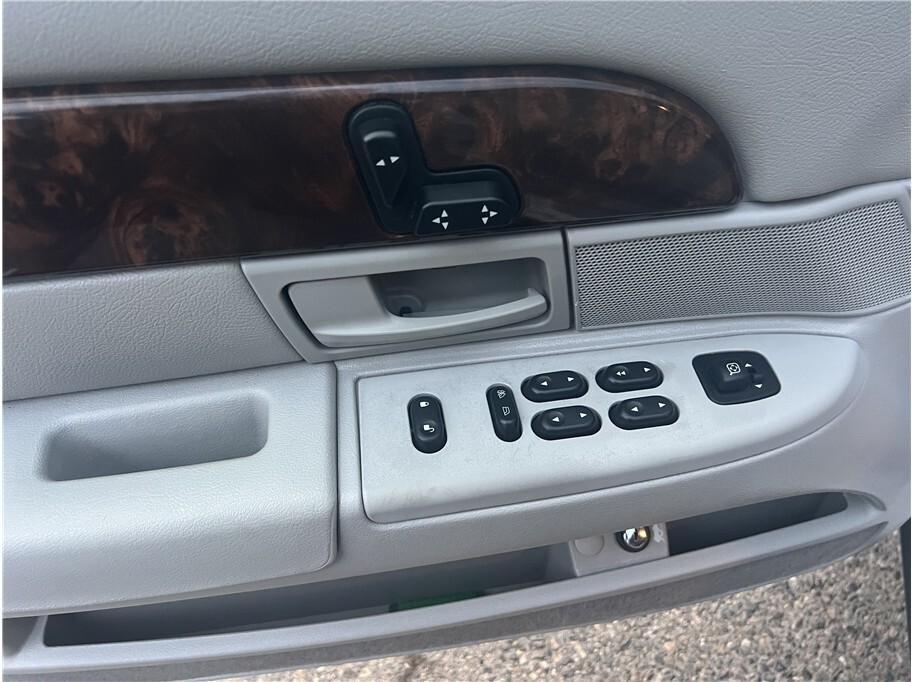 used 2004 Mercury Grand Marquis car, priced at $6,995