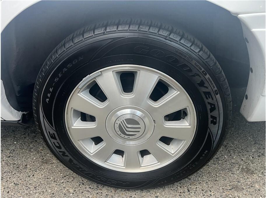 used 2004 Mercury Grand Marquis car, priced at $6,995