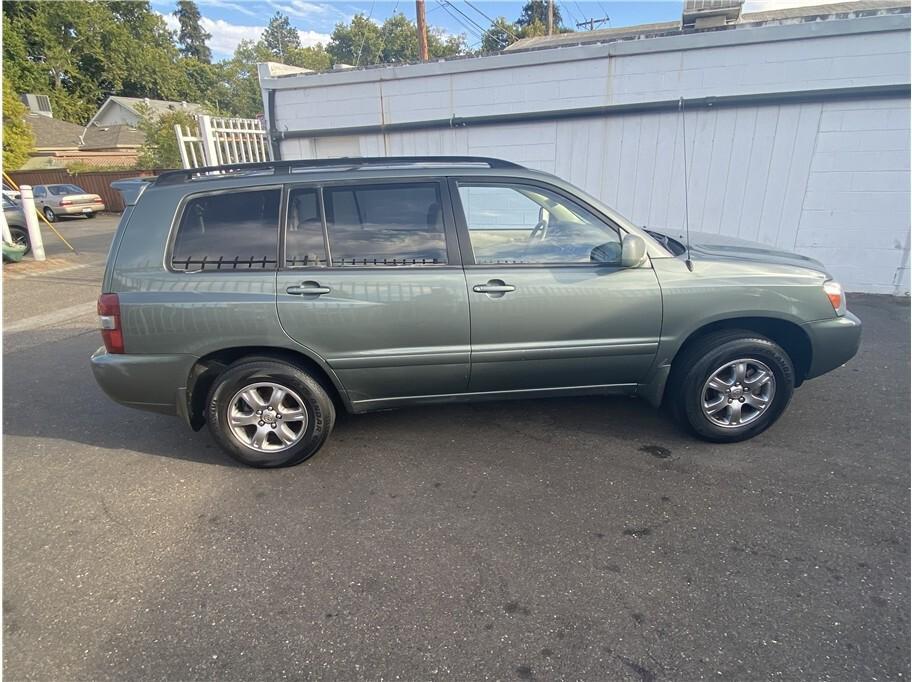 used 2007 Toyota Highlander car, priced at $7,995