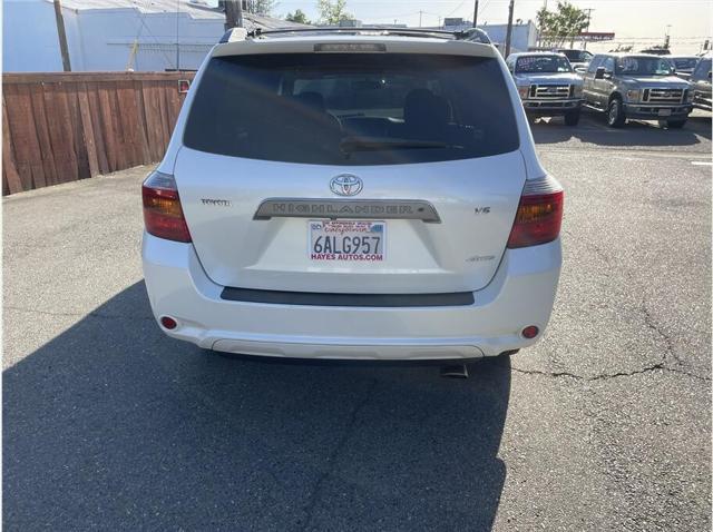 used 2008 Toyota Highlander car, priced at $9,895