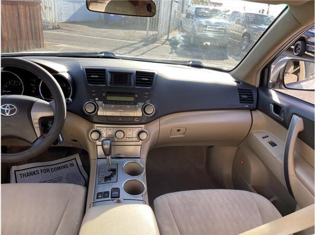 used 2008 Toyota Highlander car, priced at $9,895