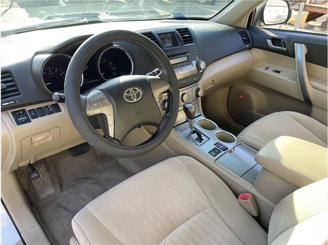 used 2008 Toyota Highlander car, priced at $9,895