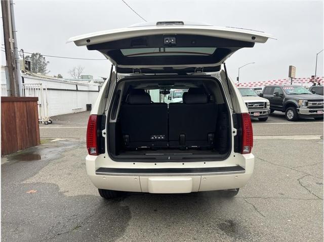 used 2014 Cadillac Escalade car, priced at $24,995