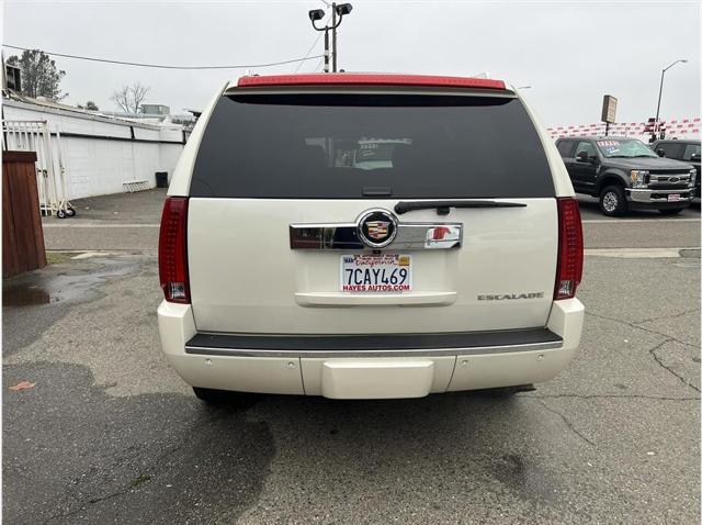 used 2014 Cadillac Escalade car, priced at $24,995