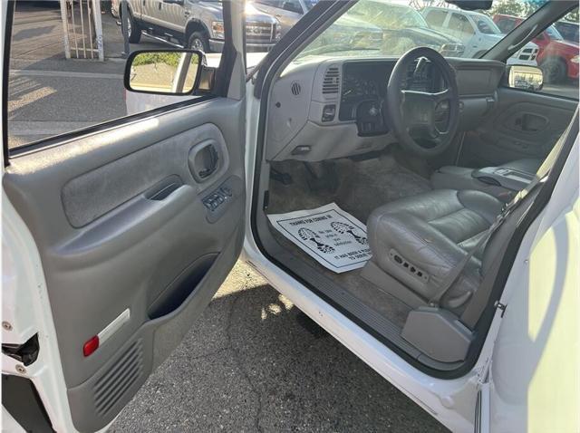 used 1997 GMC Yukon car, priced at $7,995