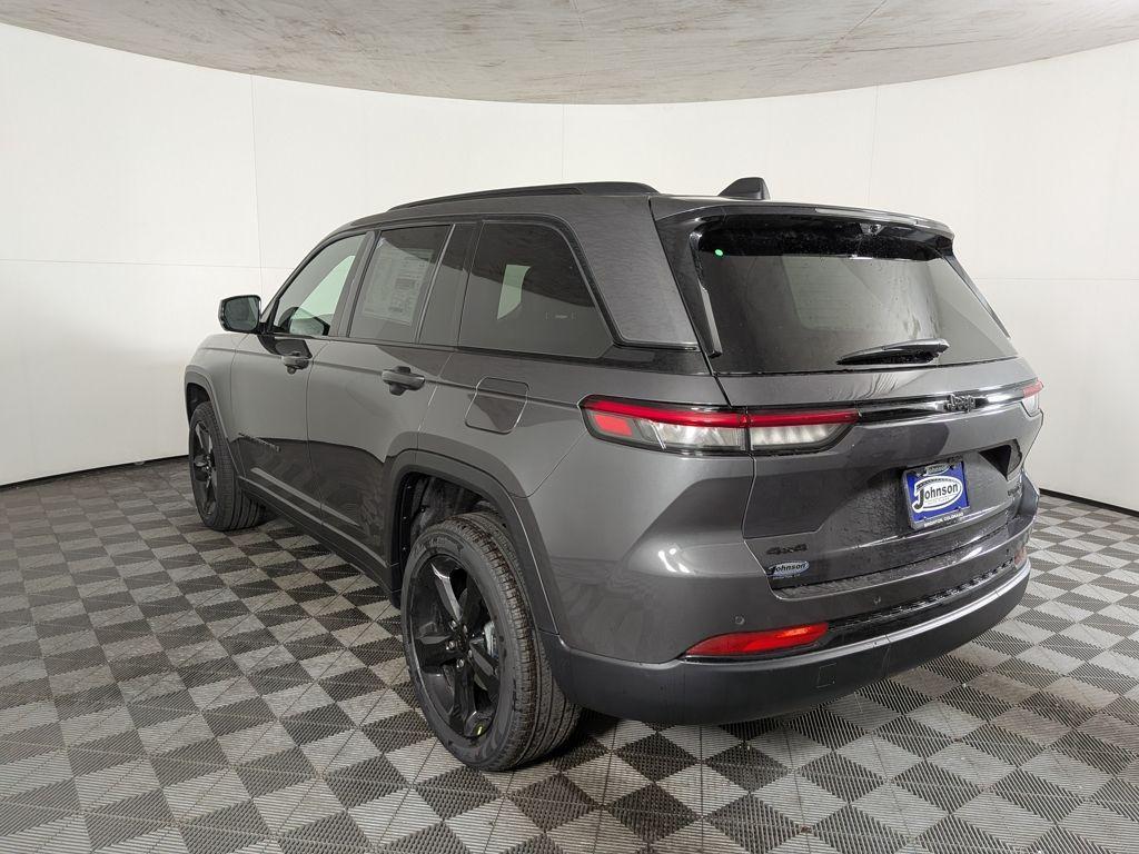 new 2025 Jeep Grand Cherokee car, priced at $50,704