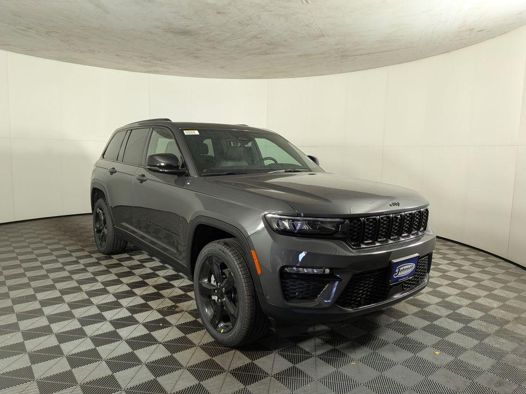 new 2025 Jeep Grand Cherokee car, priced at $50,704