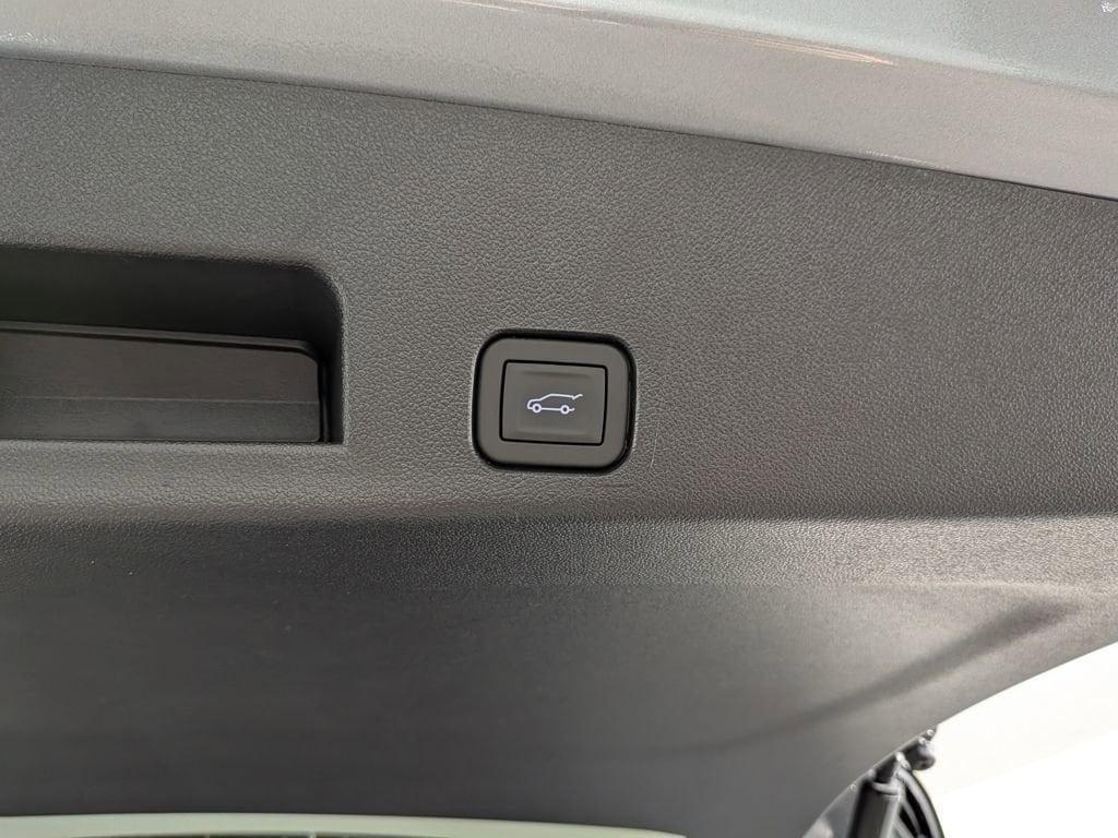 new 2025 Buick Enclave car, priced at $55,860