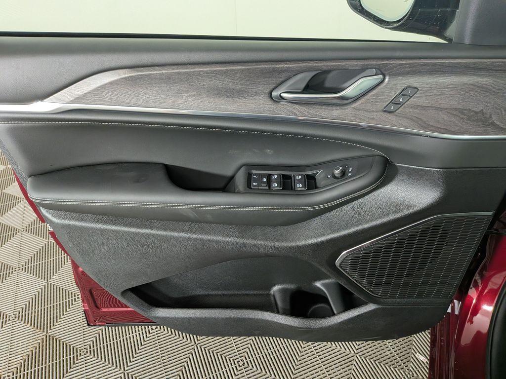 new 2025 Jeep Grand Cherokee car, priced at $54,860