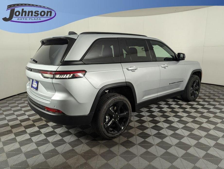 new 2025 Jeep Grand Cherokee car, priced at $43,903