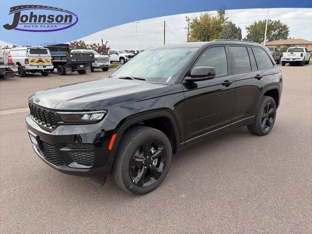 new 2025 Jeep Grand Cherokee car, priced at $41,528
