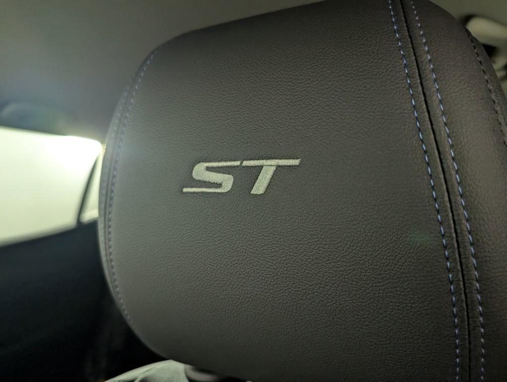 new 2026 Buick Encore GX car, priced at $31,607