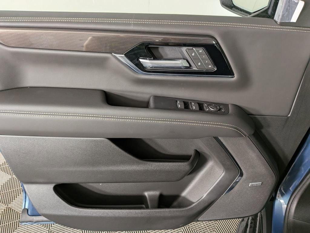 new 2025 GMC Yukon XL car, priced at $78,309