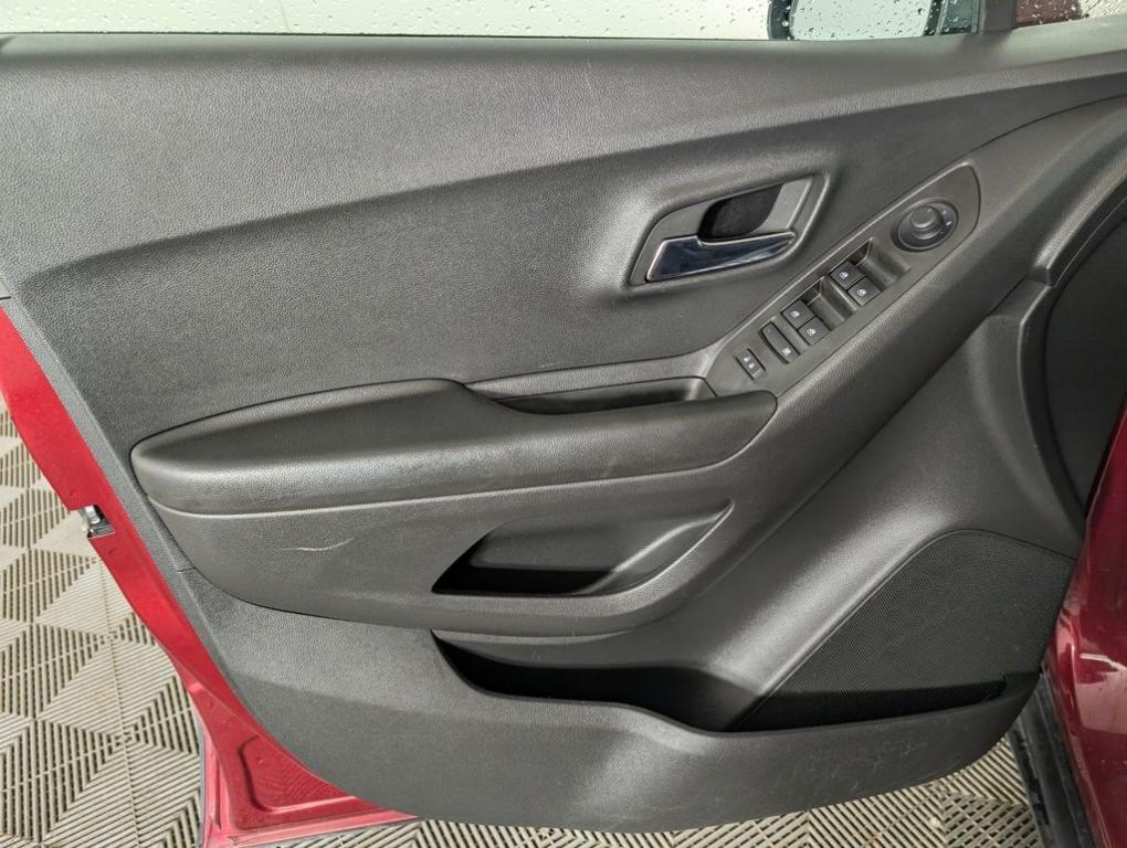 used 2022 Chevrolet Trax car, priced at $18,488