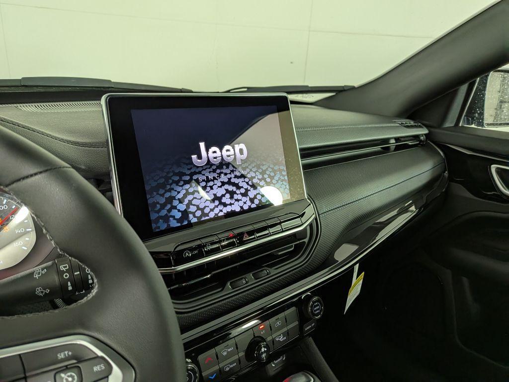 new 2025 Jeep Compass car