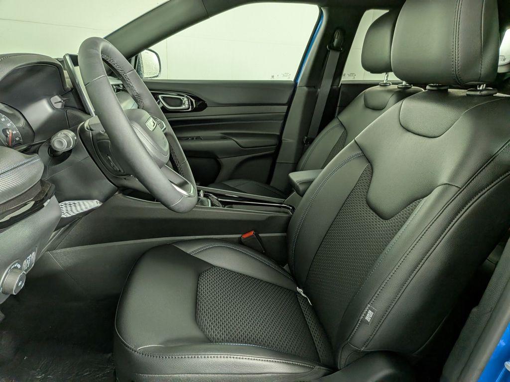 new 2025 Jeep Compass car