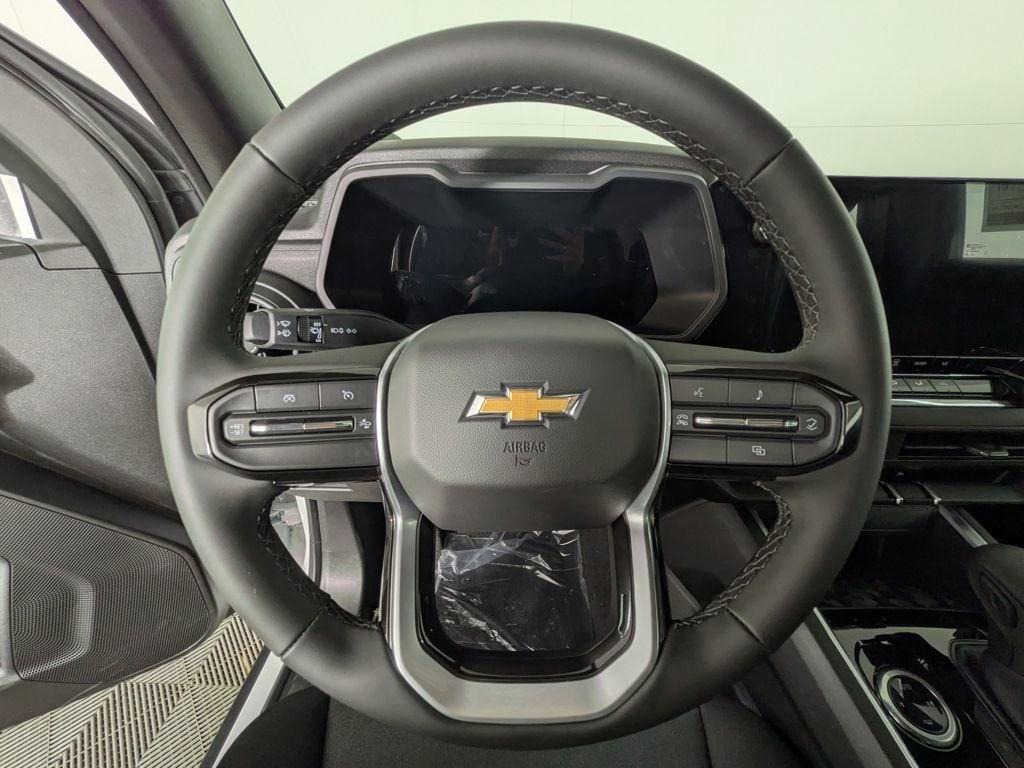 new 2025 Chevrolet Colorado car, priced at $39,134