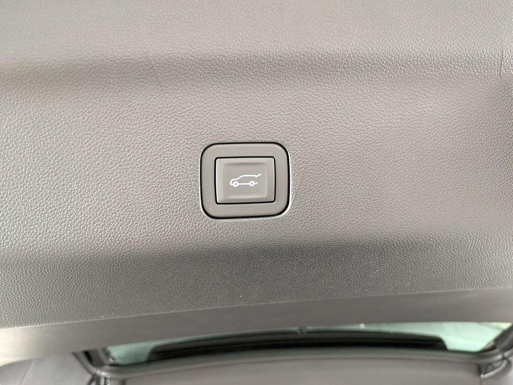 new 2025 Chevrolet Tahoe car, priced at $87,154