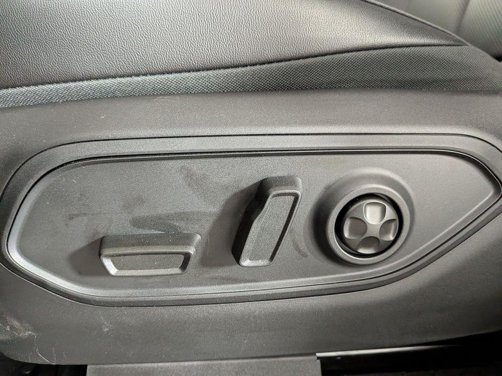 new 2025 Jeep Grand Cherokee L car, priced at $47,720