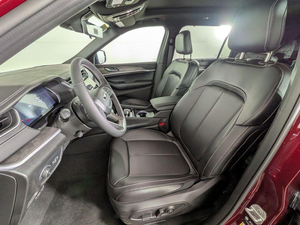 new 2025 Jeep Grand Cherokee L car, priced at $47,720