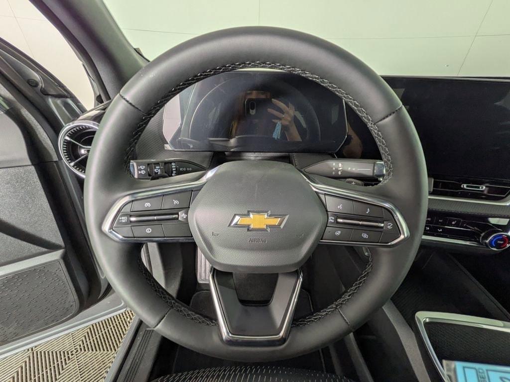 new 2026 Chevrolet Equinox car, priced at $32,735