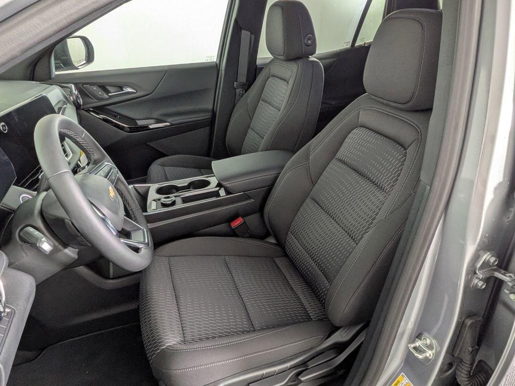 new 2026 Chevrolet Equinox car, priced at $32,735