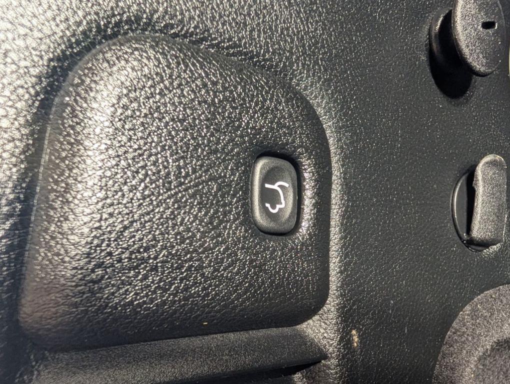 used 2018 Jeep Grand Cherokee car, priced at $19,988