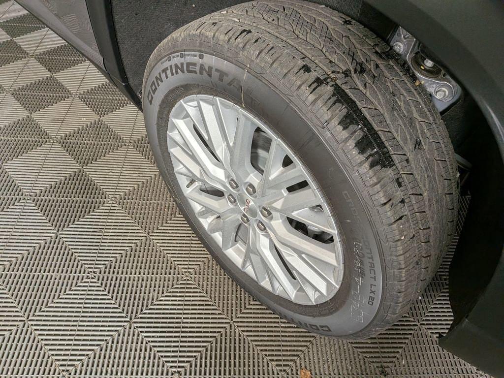 new 2026 GMC Acadia car, priced at $50,218