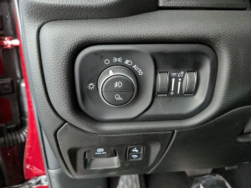 new 2025 Ram 1500 car, priced at $52,258