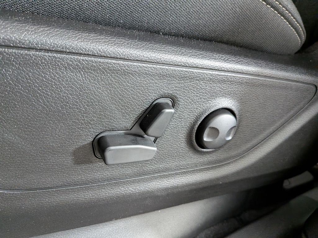 new 2025 Ram 1500 car, priced at $51,658