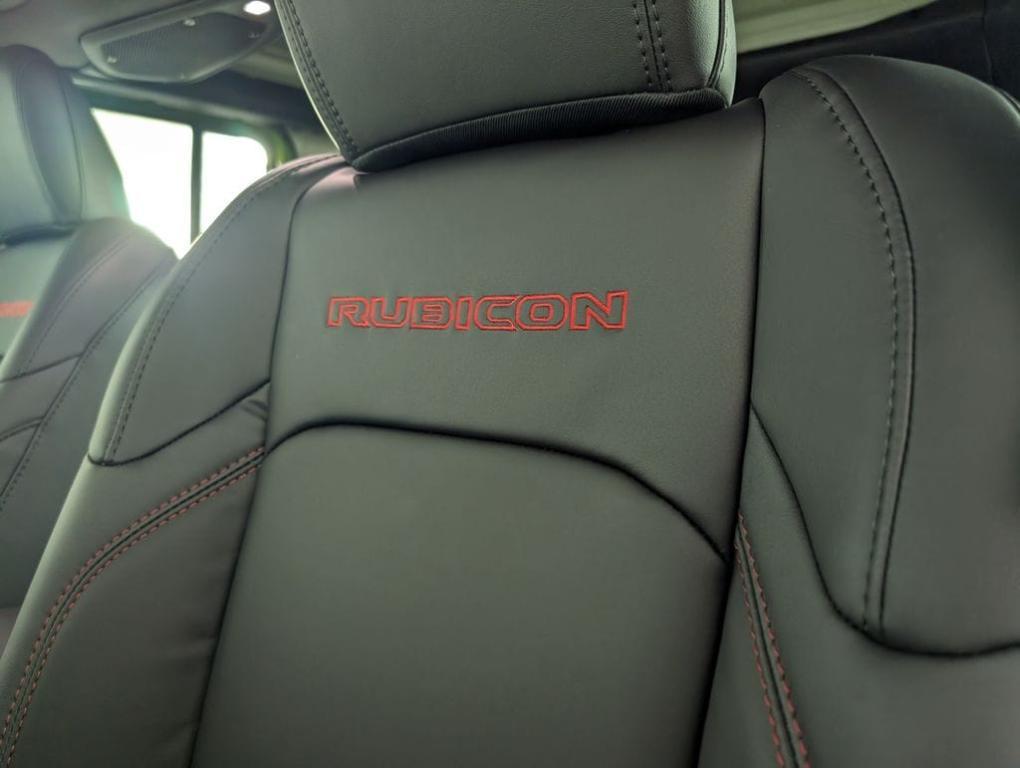 new 2025 Jeep Wrangler car, priced at $59,094