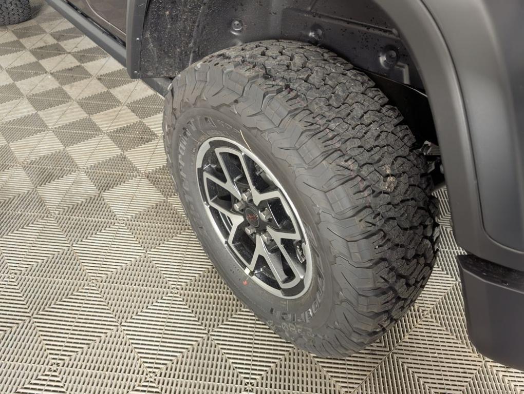 new 2025 Jeep Wrangler car, priced at $59,031