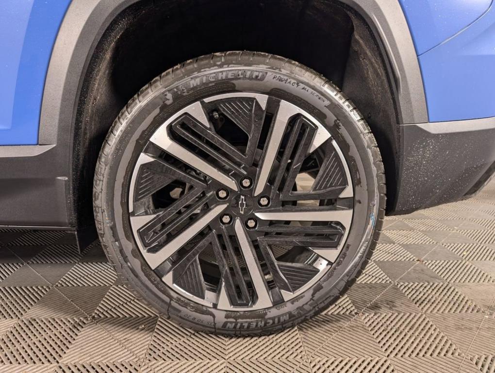 new 2026 Chevrolet Equinox car, priced at $40,586
