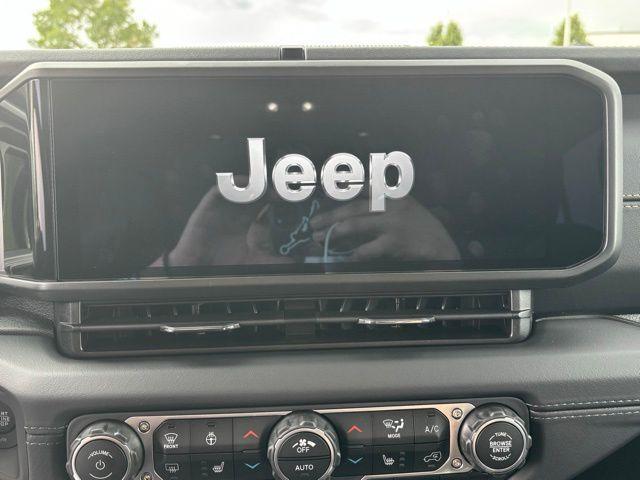 new 2025 Jeep Wrangler car, priced at $55,197