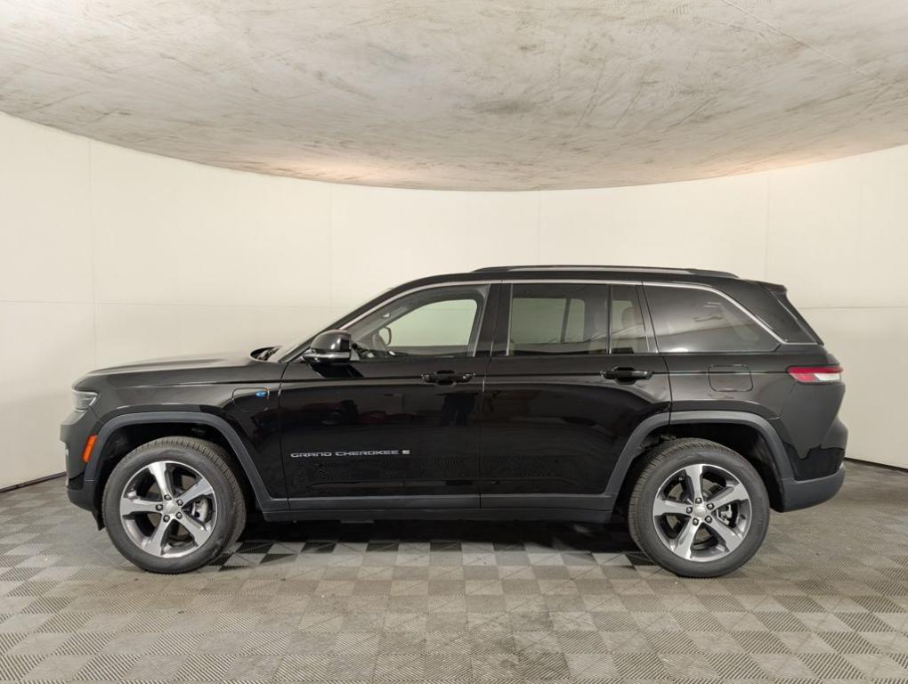 used 2022 Jeep Grand Cherokee 4xe car, priced at $29,188
