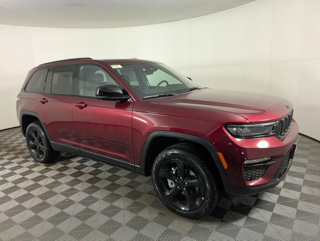 new 2025 Jeep Grand Cherokee car, priced at $52,338