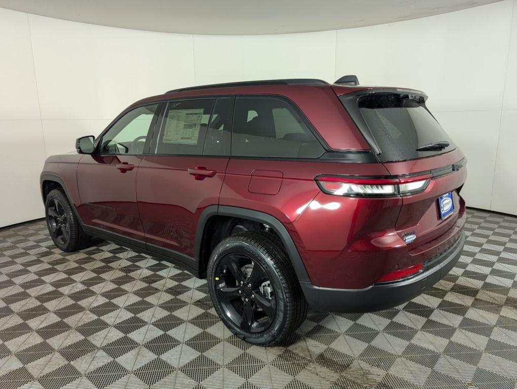 new 2025 Jeep Grand Cherokee car, priced at $52,338