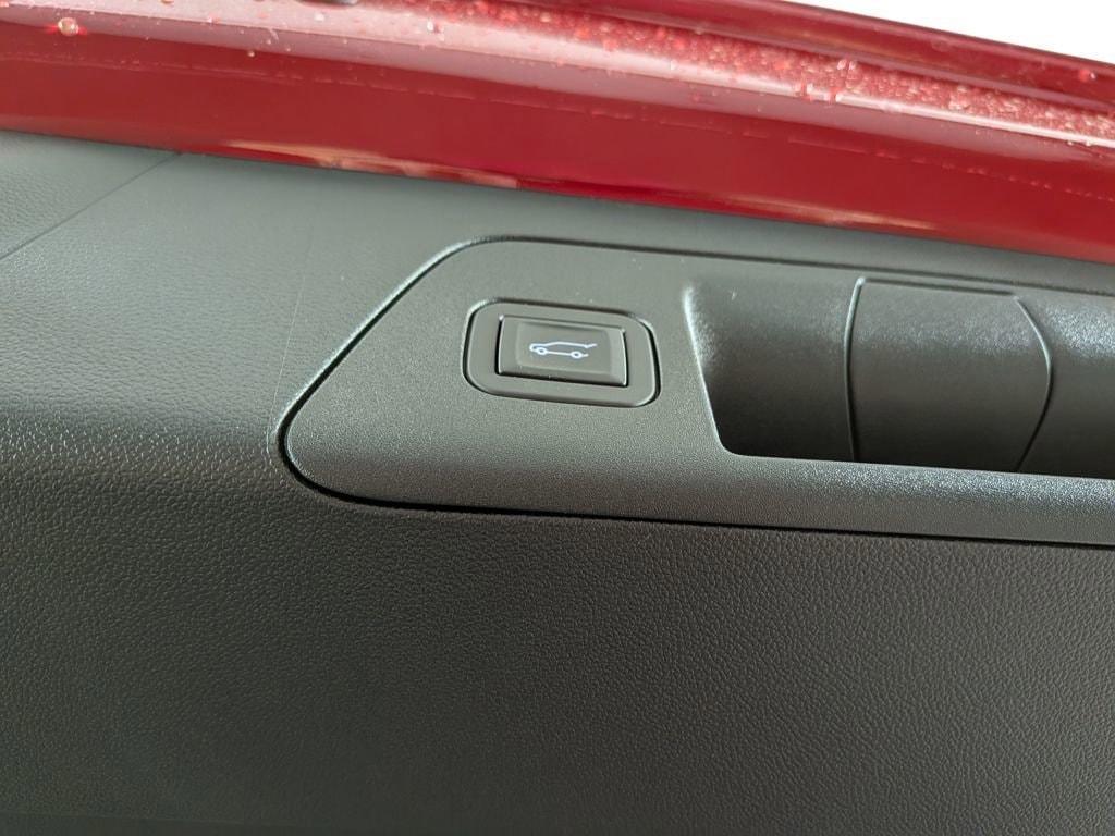 new 2025 Buick Envision car, priced at $46,797