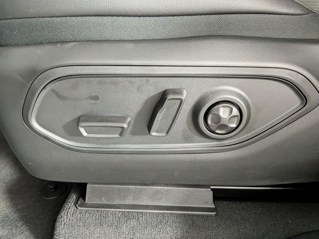 new 2025 Jeep Grand Cherokee L car, priced at $53,974