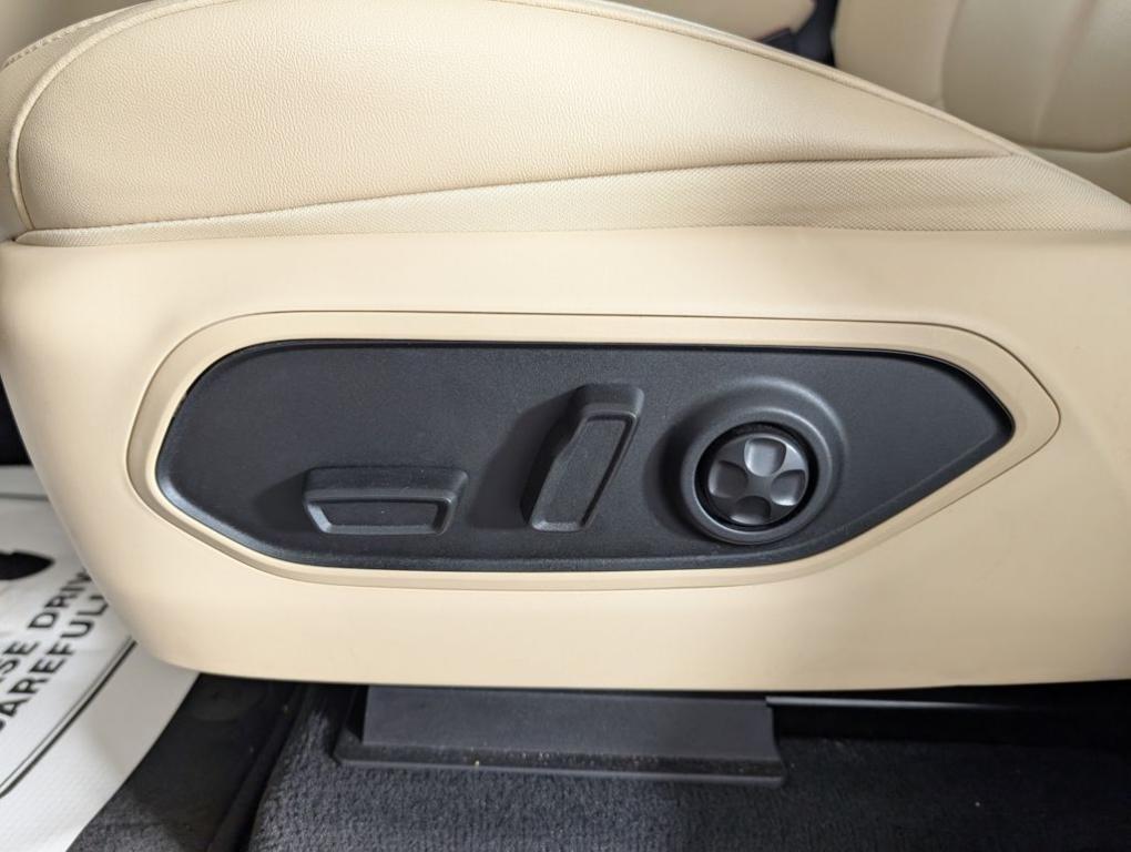 used 2024 Jeep Grand Cherokee car, priced at $34,988